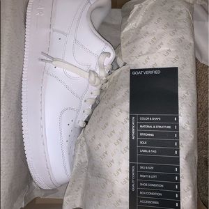 Nike, Air Force 1’s Men’s 9.5